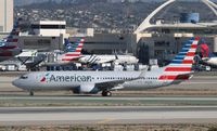 N965NN @ KLAX - Boeing 737-800 - by Mark Pasqualino