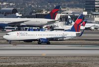 N817DN @ KLAX - Boeing 737-900ER - by Mark Pasqualino