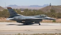 87-0361 @ TUS - F-16CM shot from the window of my plane