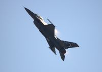 92-3920 @ SUA - F-16C