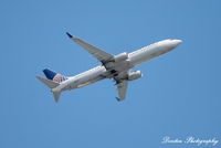 N36447 @ KSRQ - United Flight 1708 (N36447) departs Sarasota-Bradenton International Airport enroute to Chicago-O'Hare International Airport - by Donten Photography