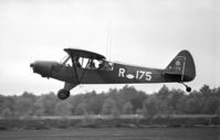 R-175 - Pipers with 298 badge are extremely rare, this 54-2465 making touch and go's at Ermelo LAS