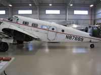 N87689 @ I74 - In the restoration hanger at Urbana - by Bob Simmermon