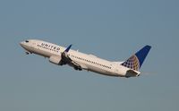 N33286 @ KLAX - Boeing 737-800