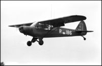 R-186 - The 54-2476 landing at Ermelo LAS 1970