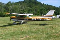 N1377M @ OH36 - Zanesville-Riverside fly-in