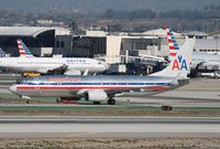 N881NN @ KLAX - Boeing 737-800 - by Mark Pasqualino
