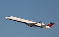 N899SK @ KLAX - CL600-2D24