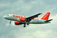 G-EZEG @ EGKK - Airbus A319-111 [2181] (EasyJet) Gatwick~G 13/07/2004