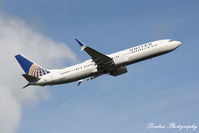 N34460 @ KSRQ - United Flight 1641 (N34460) departs Sarasota-Bradenton International Airport enroute to Chicago-O'Hare International Airport - by Donten Photography