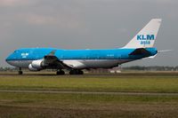 PH-BFP @ EHAM - Schiphol, July 2014 - by Gerard v.d. Schaaf