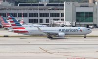 N393AN @ MIA - American