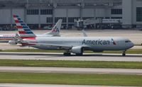 N397AN @ MIA - American