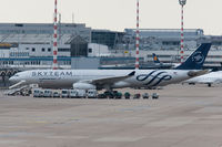 VQ-BCQ @ EDDL - Düsseldorf, February 2014 - by Gerard v.d. Schaaf