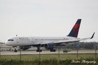 N669DN @ KRSW - Delta Flight 1068 (N669DN) arrives at Southwest Florida International Airport following flight from Hartsfield-Jackson Atlanta International Airport - by Donten Photography