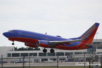 N450WN @ KRSW - Southwest Flight 2139 (N450WN) departs Southwest Florida International Airport enroute to Indianapolis International Airport - by Donten Photography