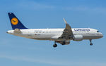 D-AIZW @ EDDF - on final RW07R - by Friedrich Becker