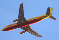 D-AEAD @ LEVT - Visual approach, runway 22.
