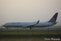 N37470 @ KRSW - United Flight 1464 (N37470) departs Southwest Florida International Airport enroute to Houston-Bush Intercontinental Airport - by Donten Photography
