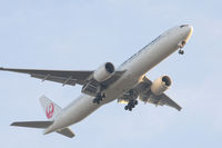 JA743J @ LFPG - Landing to cdg