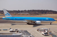 PH-BQB @ RJAA - At Narita - by Micha Lueck