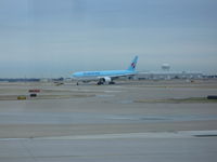 HL7721 @ DFW - Korean 777-2B5 - by Christian Maurer