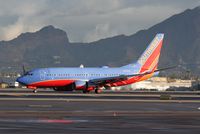 N712SW @ KPHX - Boeing 737-700 - by Mark Pasqualino