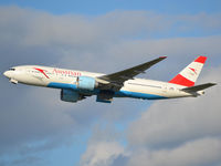 OE-LPB @ KIAD - Departing IAD's Runway 1R bound for Vienna. - by Steven Fernando