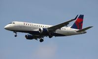 N617CZ @ MCO - Delta E175