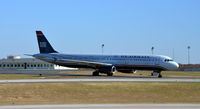 N565UW @ KCLT - Taxi CLT - by Ronald Barker
