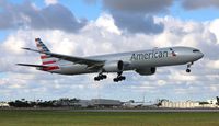 N724AN @ MIA - American - by Florida Metal
