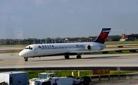 N928AT @ KATL - Taxi to parking Atlanta - by Ronald Barker