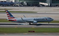 N823NN @ MIA - American