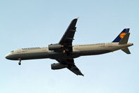 D-AISU @ EGLL - Airbus A321-231 [4016] (Lufthansa) Home~G 08/08/2013. On approach 27R.