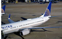 N77431 @ KDFW - Gate E9 DFW - by Ronald Barker
