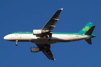EI-CVC @ EGLL - Airbus A320-214 [1443] (Aer Lingus) Home~G 18/01/2011. On approach 27R. - by Ray Barber
