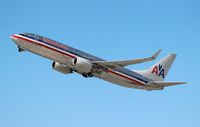 N901AN @ MIA - American - by Florida Metal
