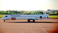 SE-DIA @ ARN - Stockholm Arlanda 25.5.89 - by leo larsen