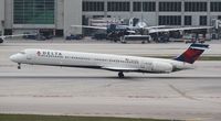 N906DA @ MIA - Delta