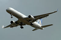 N13113 @ EGLL - Boeing 757-224 [27555] (United Airlines) Home~G 09/05/2011. On approach 27R.