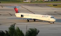 N916DL @ FLL - Delta