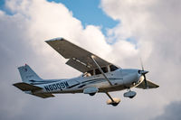 N6009M @ PAO - N6009M approaching Palo Alto Airport - by ddebold