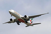 A6-ECO @ EGLL - Boeing 777-36NER [37706] (Emirates Airlines) Home~G 17/08/2009. On approach 27R. - by Ray Barber