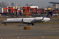 N17185 @ KEWR - Taxiing - by micka2b