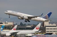 N17104 @ LAX - United - by Florida Metal
