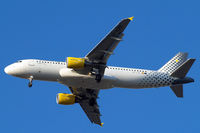EC-LZZ @ EGLL - Airbus A320-214 [2620] (Vueling Airlines) Home~G 06/03/2015. On approach 27R. - by Ray Barber