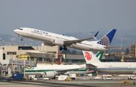 N38424 @ LAX - United - by Florida Metal