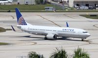 N68817 @ FLL - United - by Florida Metal