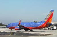 N775SW @ KSNA - Boeing 737-700 - by Mark Pasqualino