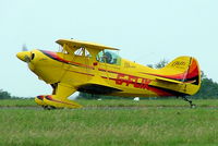 G-FLIK @ EGBP - G-FLIK   Pitts S-1 Special [PFA 009-10513] Kemble~G 01/07/2005 - by Ray Barber